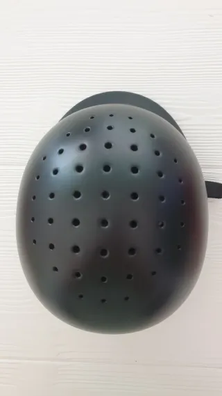 Casco equitazione nero forato
