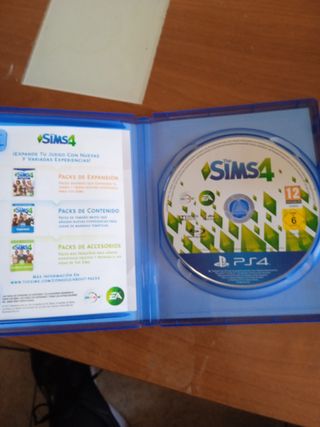 Los Sims 4 PS4