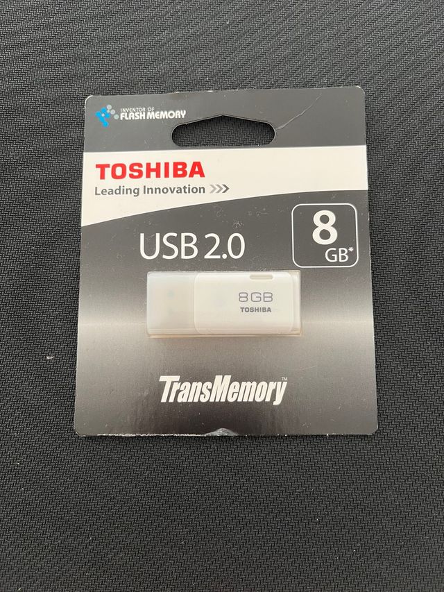 Memoria USB Toshiba TransMemory 8GB