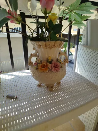 Vaso vintage ceramica fiori beige rosa
Made in Ita