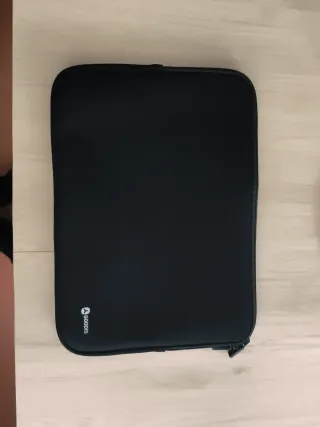 Funda portátil GOODIS negra