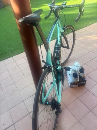 Bicicleta de carretera Bianchi Oltre XR4