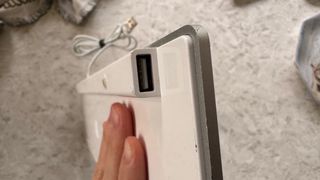 Tastiera Apple USB con cavo
