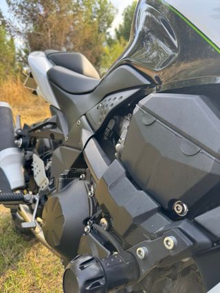 Kawasaki Z750 abs Blanca 2010