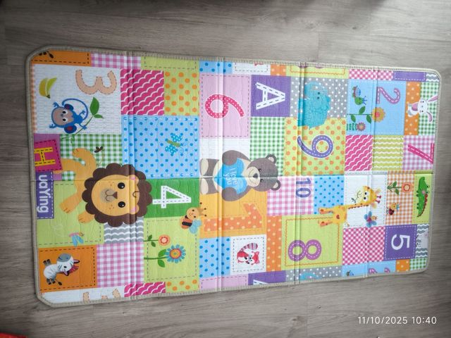 Colchoneta de juegos urge