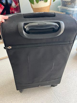Maleta trolley Delsey negra