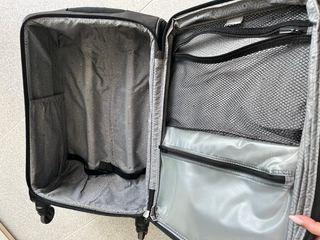 Maleta trolley Delsey negra