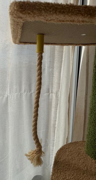 Torre para gatos con hamaca y rascador