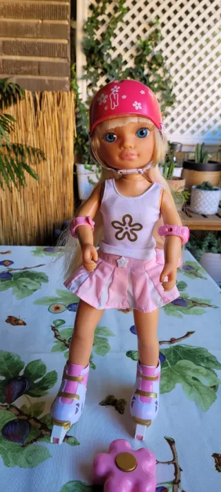 Nancy Patinadora con Accesorios.