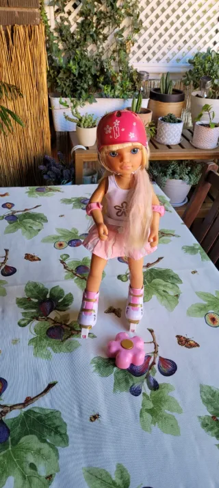 Nancy Patinadora con Accesorios.