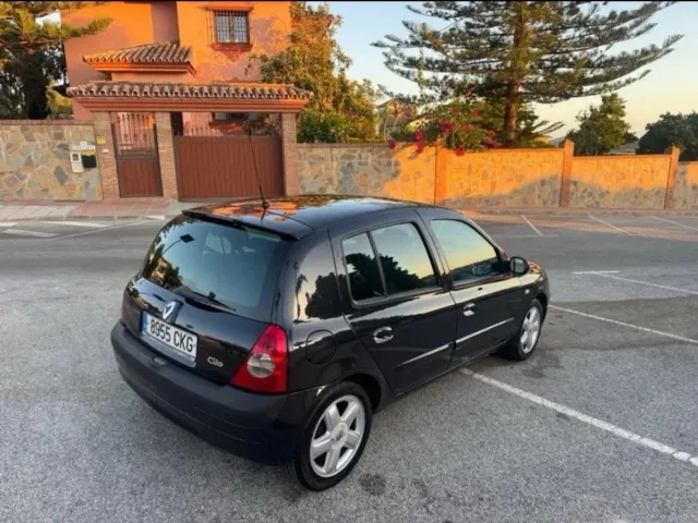 Renault Clio 2004