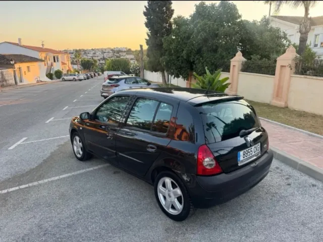 Renault Clio 2004