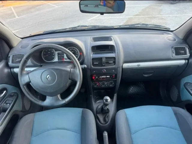 Renault Clio 2004