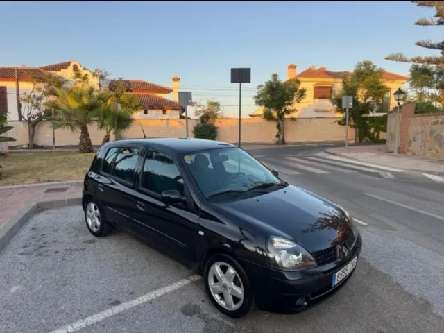 Renault Clio 2004