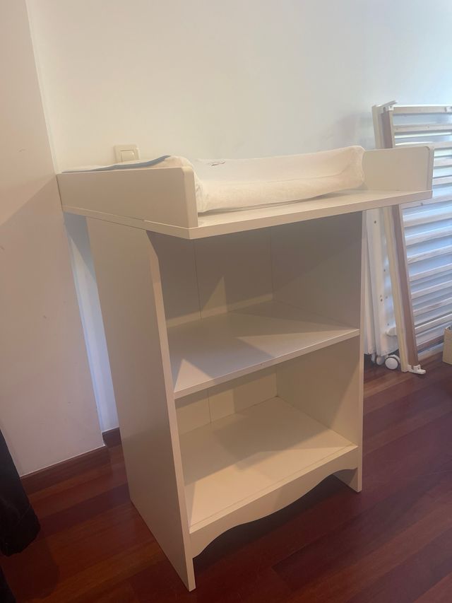 Cambiador infantil blanco