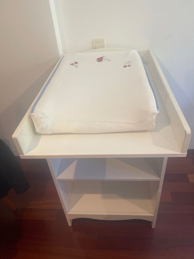 Cambiador infantil blanco
