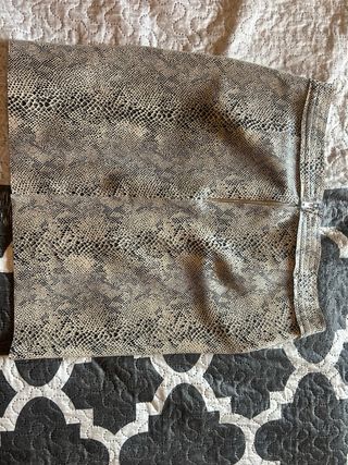 Falda estrecha estampado serpiente