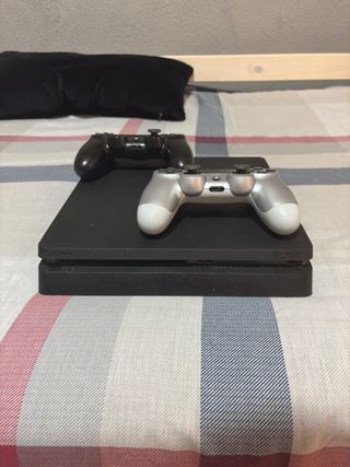 Consola PS4 SLIM + 2 Mandos + TV LG
