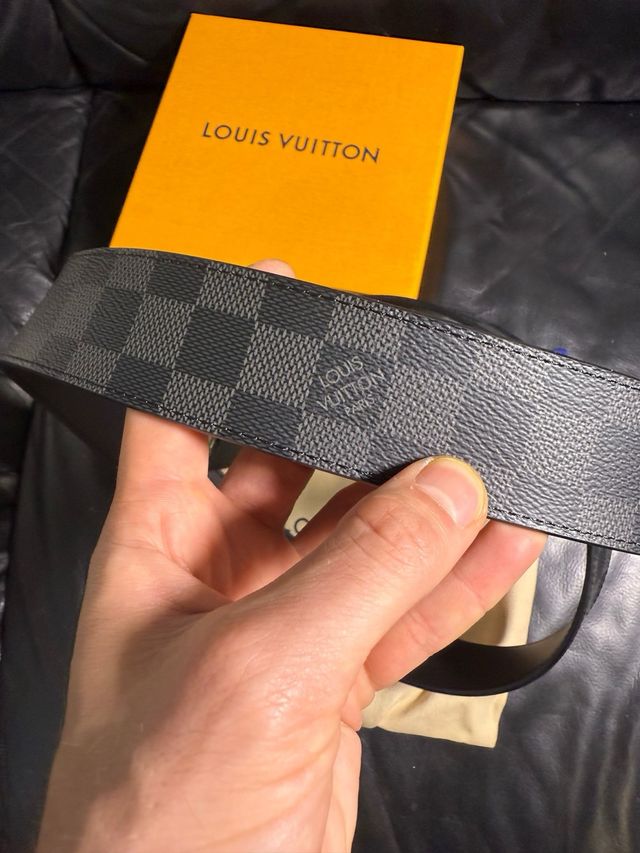 Louis Vuitton cinturón impecable estado