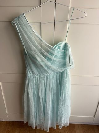 Vestido azul con tul de lunares