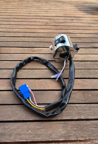 Piñas de moto universales. 
