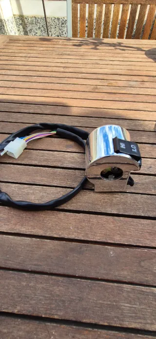 Piñas de moto universales. 
