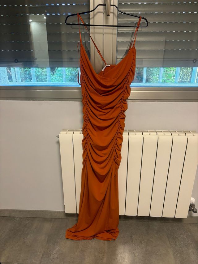 Vestido Zara Naranja Fruncido Midi