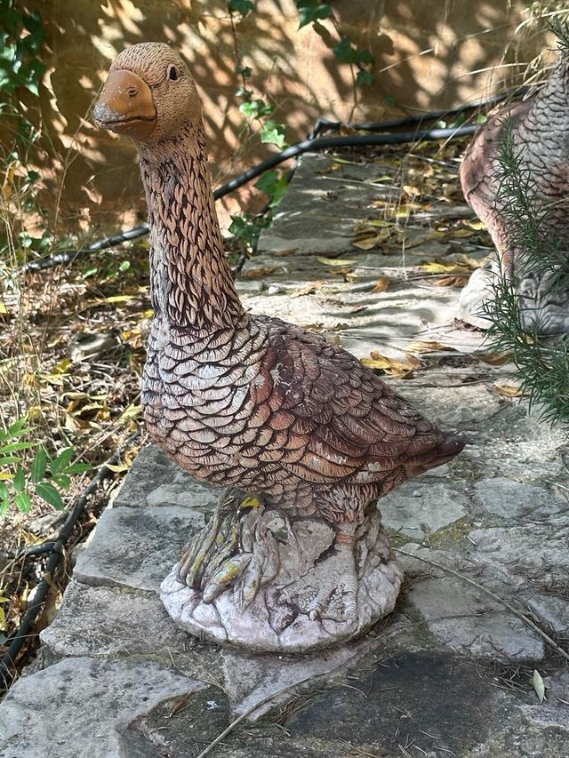 Ocas de piedra para jardín