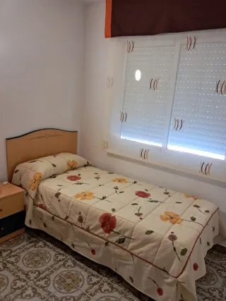 Habitación en alquiler para chica.
