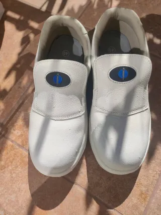 Zapatos de seguridad blancos talla 40