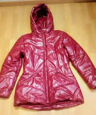 Abrigo acolchado MAYORAL T16 con capucha granate 