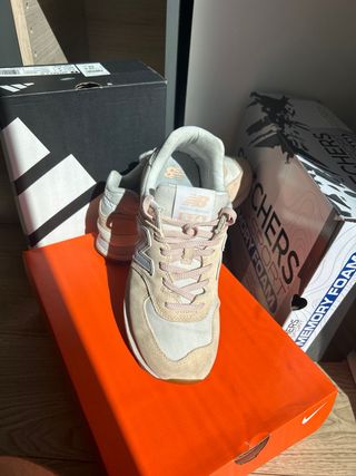 New Balance 574 beige y rosa — muy cuidadas