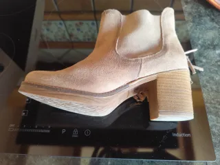 Botines Mustang camperos beige ante