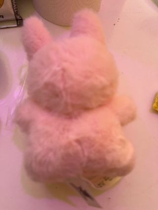Labubu peluche rosa non originale 
vedi foto