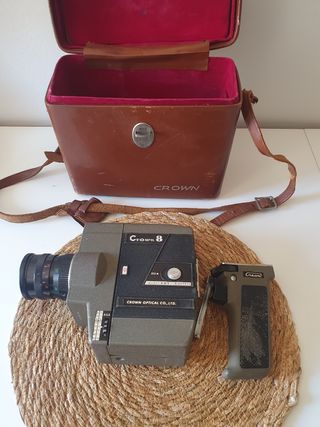 Cámara de cine vintage Crown 8