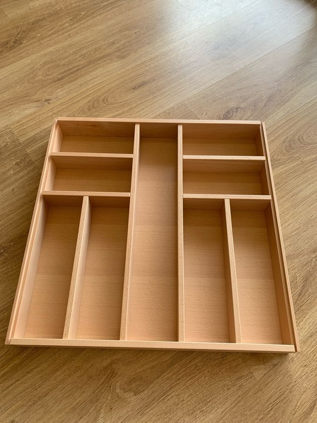 Cubertero de madera de haya 9 compartimentos .