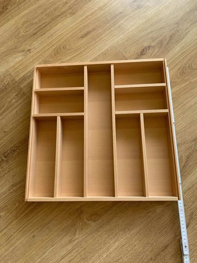 Cubertero de madera de haya 9 compartimentos .