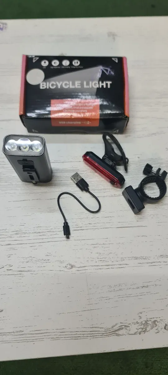 Luz Bicicleta USB Carga Rápida