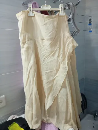 Falda vaporosa beige