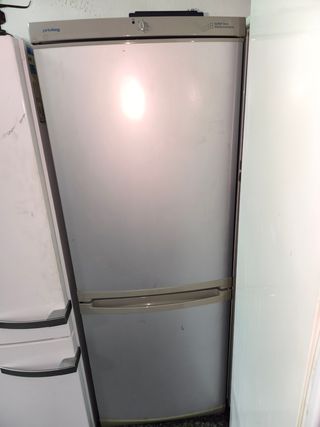 Nevera Privileg sólo funciona el frigo 