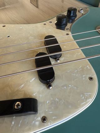 Fender Mustang JMJ Bajo Eléctrico