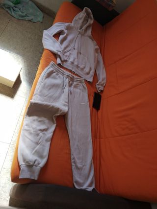 Conjunto chándal Nike gris