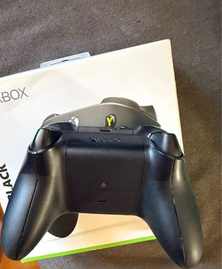 Xbox Series S bianca con accessori