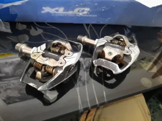 Pedales Shimano XT