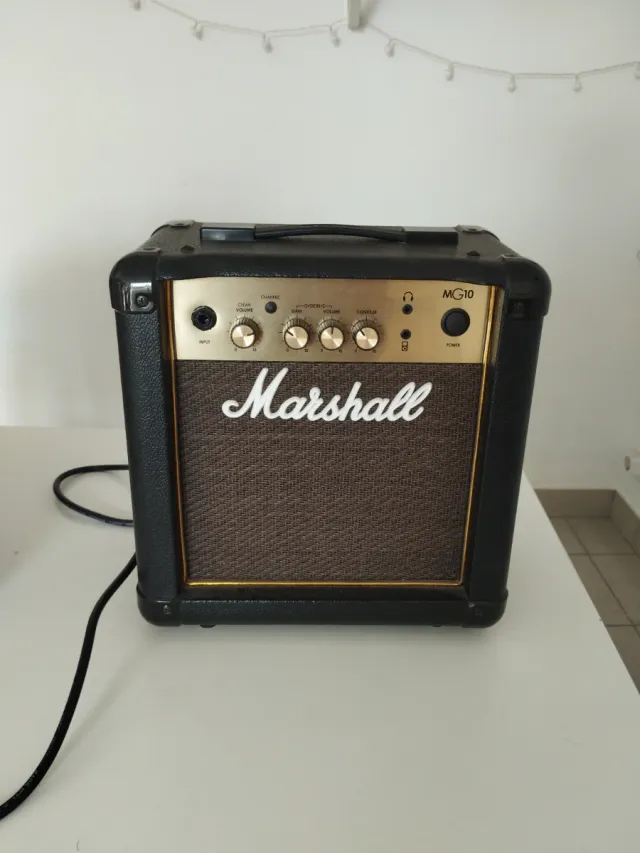 Amplificador Guitarra Marshall MG10CF