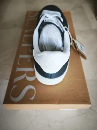 OPORTUNIDAD! Zapatillas Scalpers Azul marino Nueva