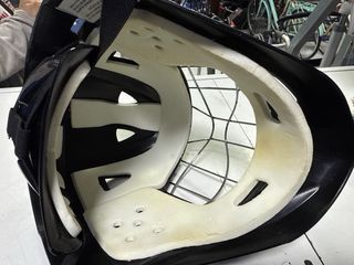 Casco de hockey Road Warrior