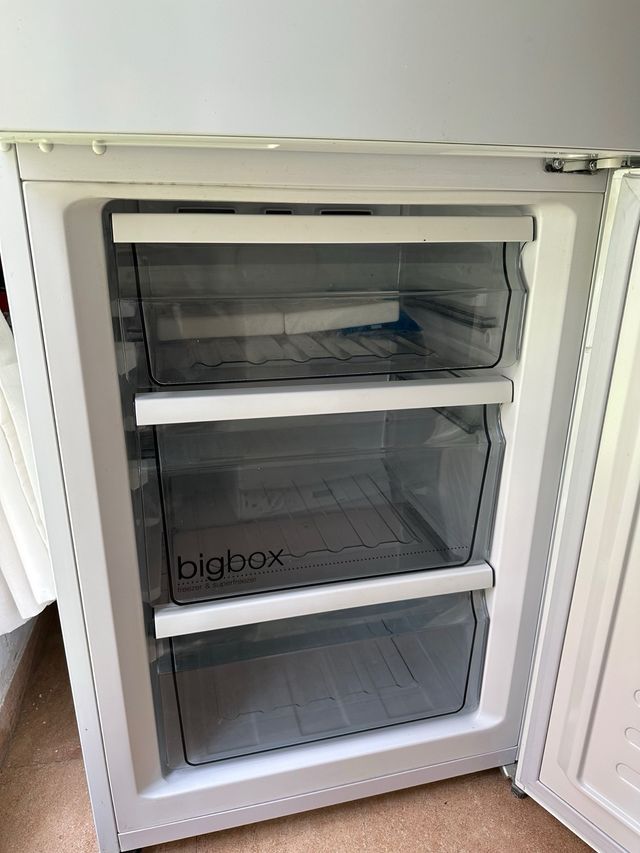 Nevera Universalblue