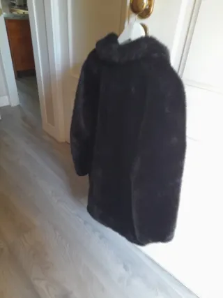 Abrigo pelo Zara negro