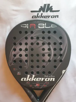 PALA DE PADEL AKKERON COBRA DIABLO A22.